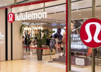 lululemon2024财年第一季度中国大陆净营收同比增长45%