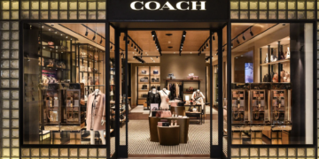 Coach母公司第一季度收入超预期破15亿美元
