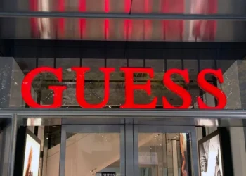 Guess第三季度亚洲地区同店销售大跌17%