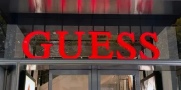 Guess第三季度亚洲地区同店销售大跌17%