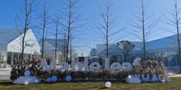 南通中心枫叶小镇奥特莱斯开门迎客