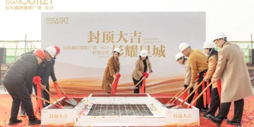 长沙杉杉奥特莱斯正式封顶，预计2025年9月亮相！
