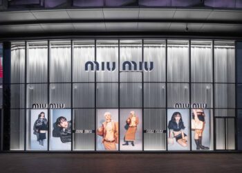 2024年MiuMiu去年收入上涨93.2%,销售额突破10亿欧元