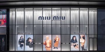 2024年MiuMiu去年收入上涨93.2%，销售额突破10亿欧元