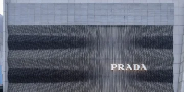 外媒：Prada接近以约16亿美元收购范思哲