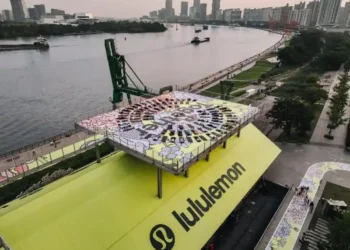 lululemon营收过百亿美元，中国市场营收同比增长达41%